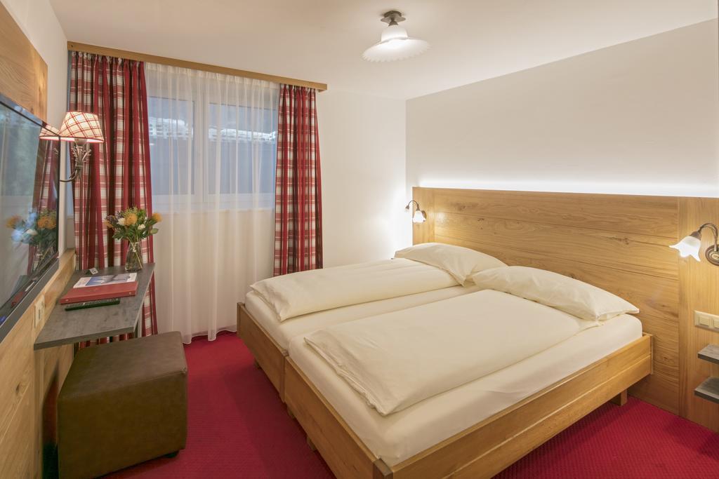 Annex Antika Hotel Zermatt Bagian luar foto