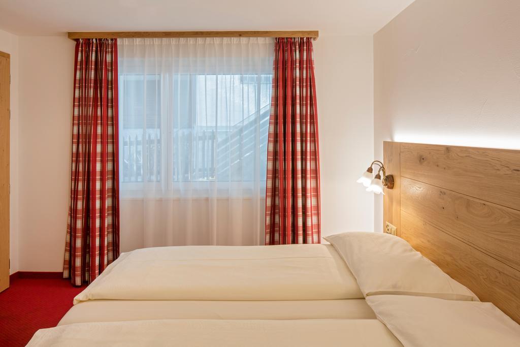 Annex Antika Hotel Zermatt Bagian luar foto